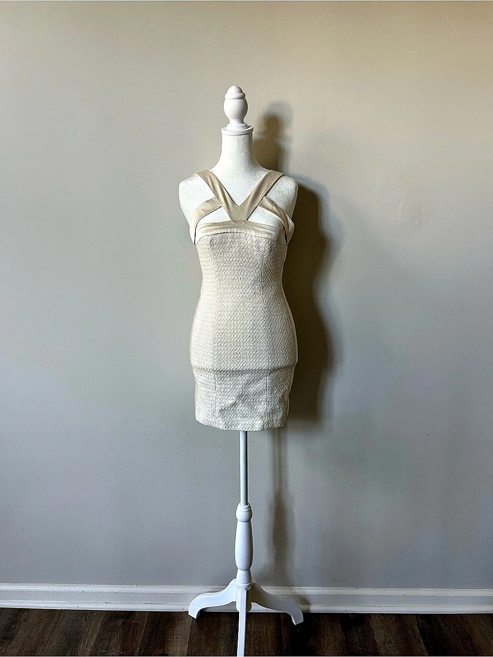 bebe Mini Geometric Dress in White Size Medium Like New